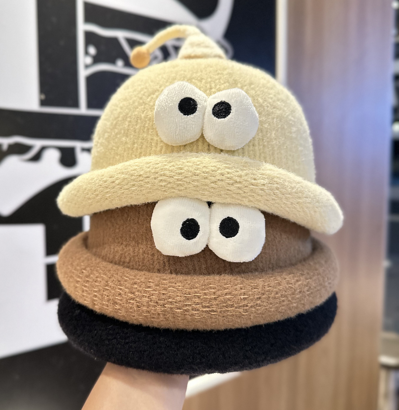 Playful Big-Eyed Garlic Knitte - огляд і ціна Beanie Cuffed Knit